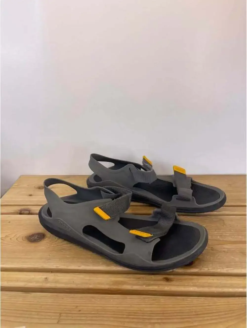CROCS sandals tread loop